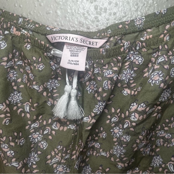 Victoria secret green floral draw string pajama shorts - Picture 3 of 7